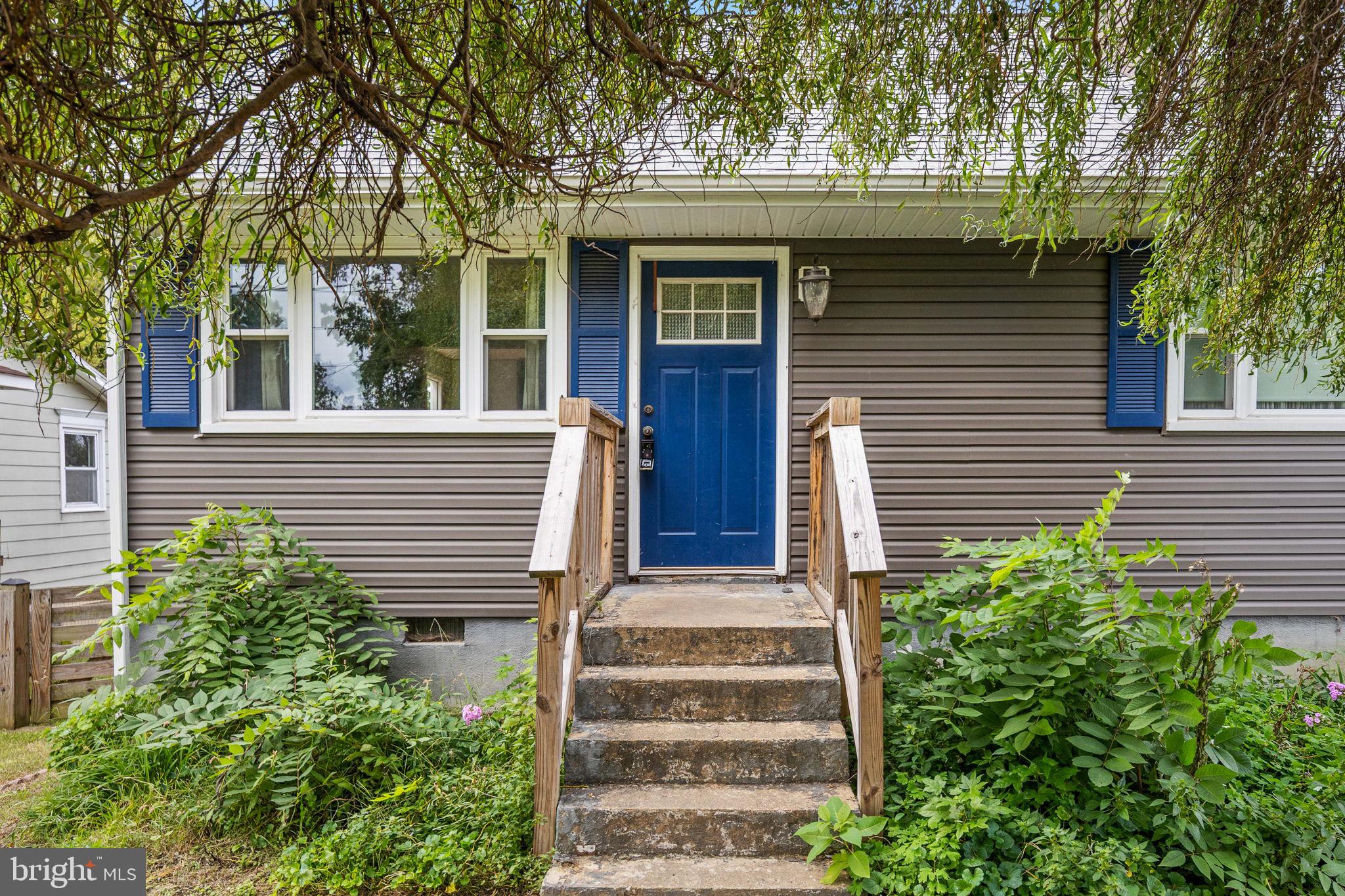 206 ALEXANDRIA STREET