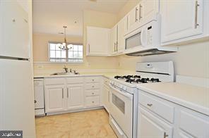 FOX MILL STATION - Residential Lease