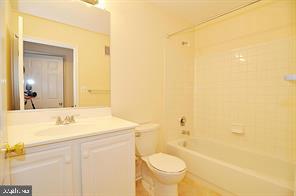 FOX MILL STATION - Residential Lease