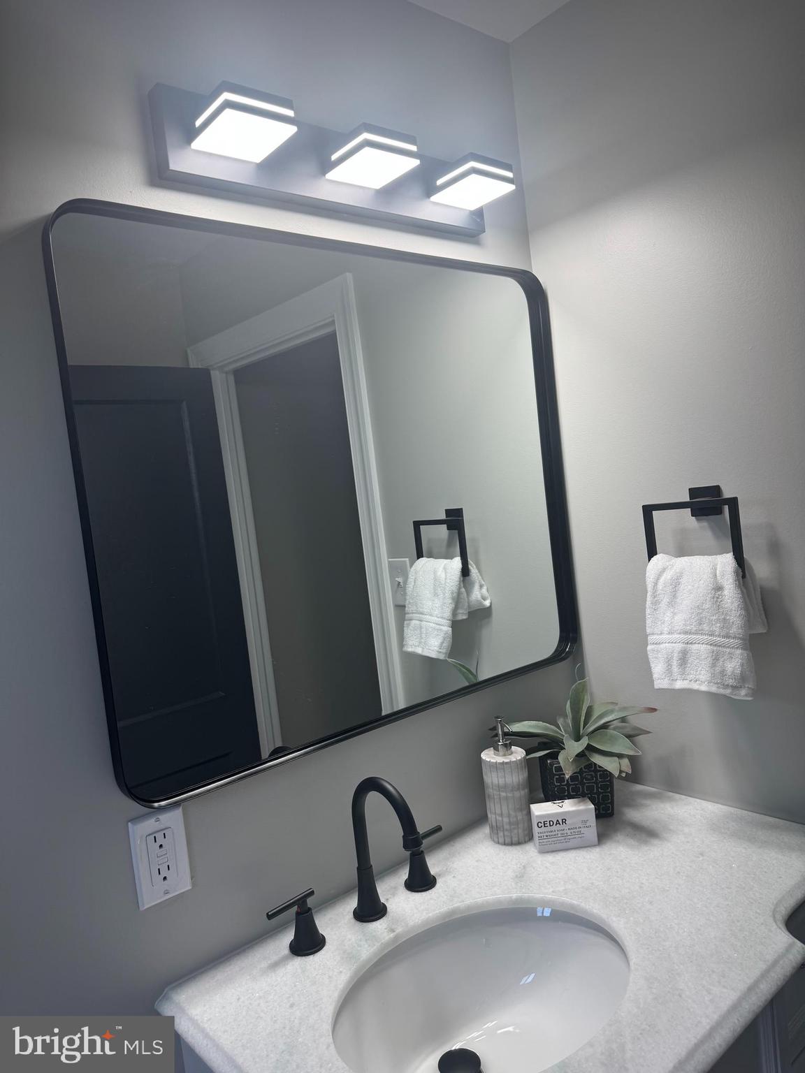HILLENDALE - Residential