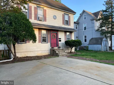 819 Broadway Unit B, Westville, NJ MLS: NJGL2056828