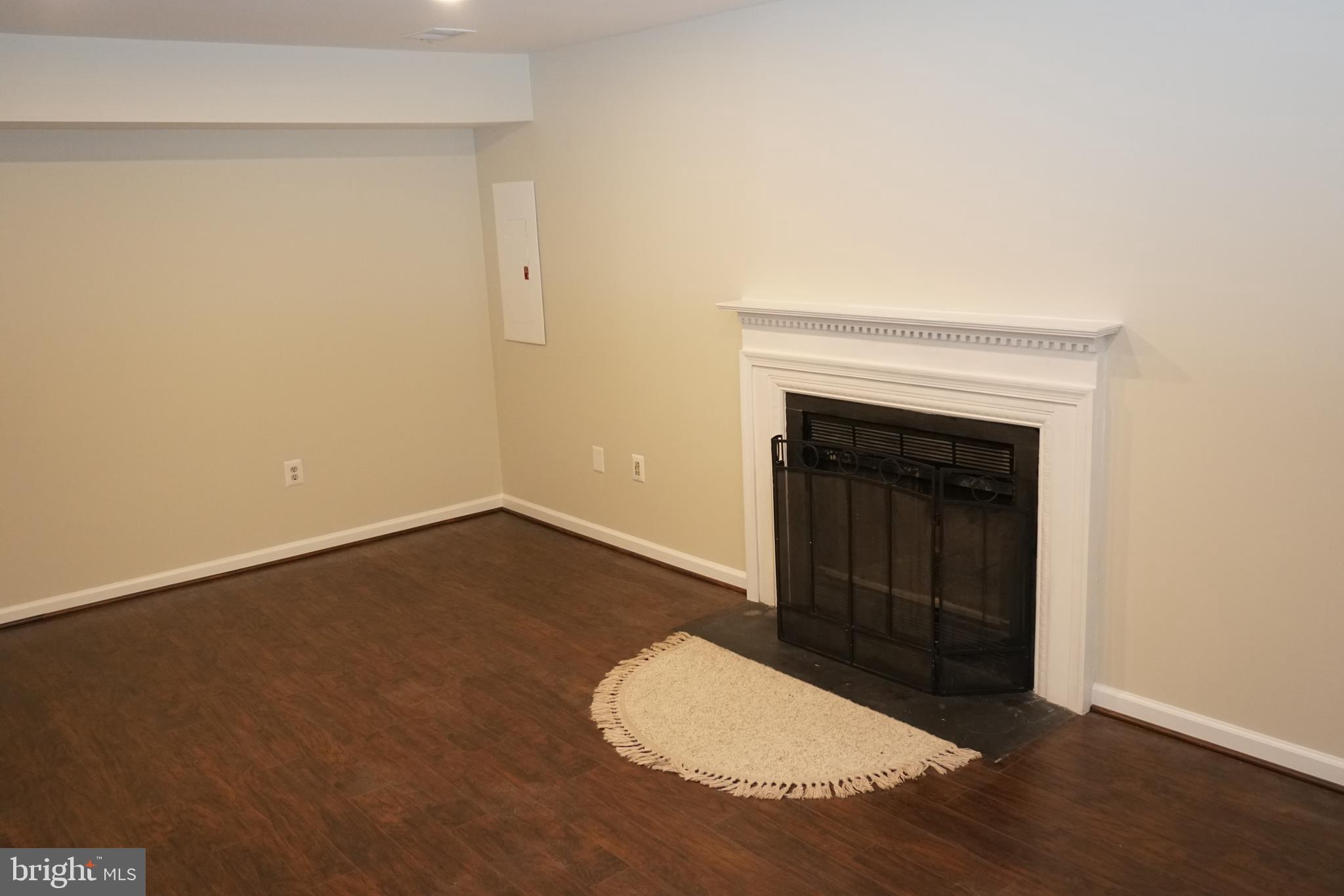 HEATHER GLEN - Residential Lease