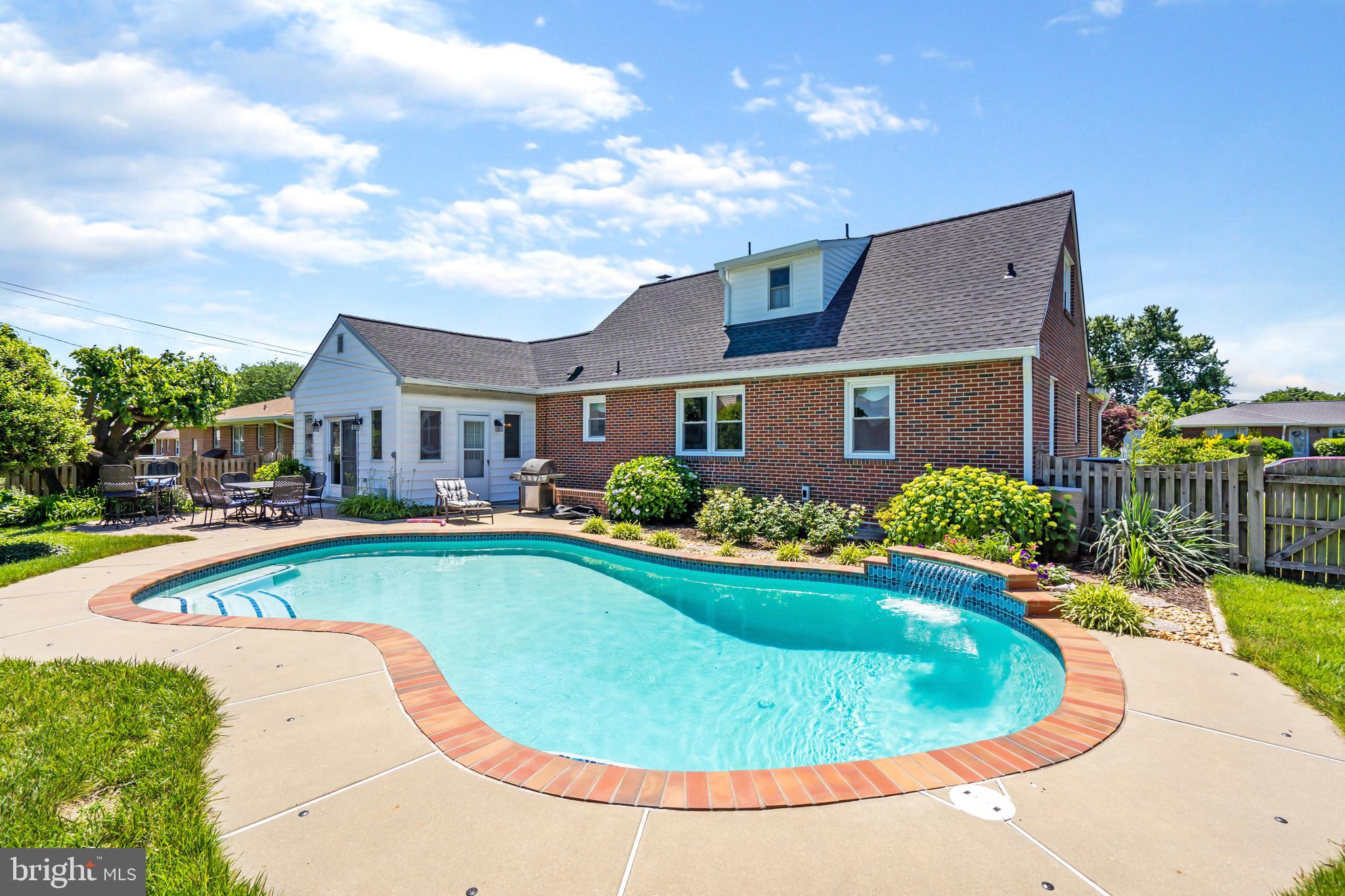 EAST LINTHICUM HEIGHTS - Residential