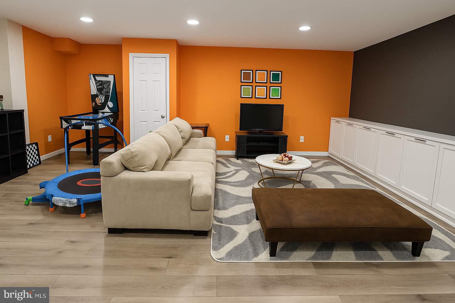 CLARKSBURG TOWN CENTER - Residential Lease