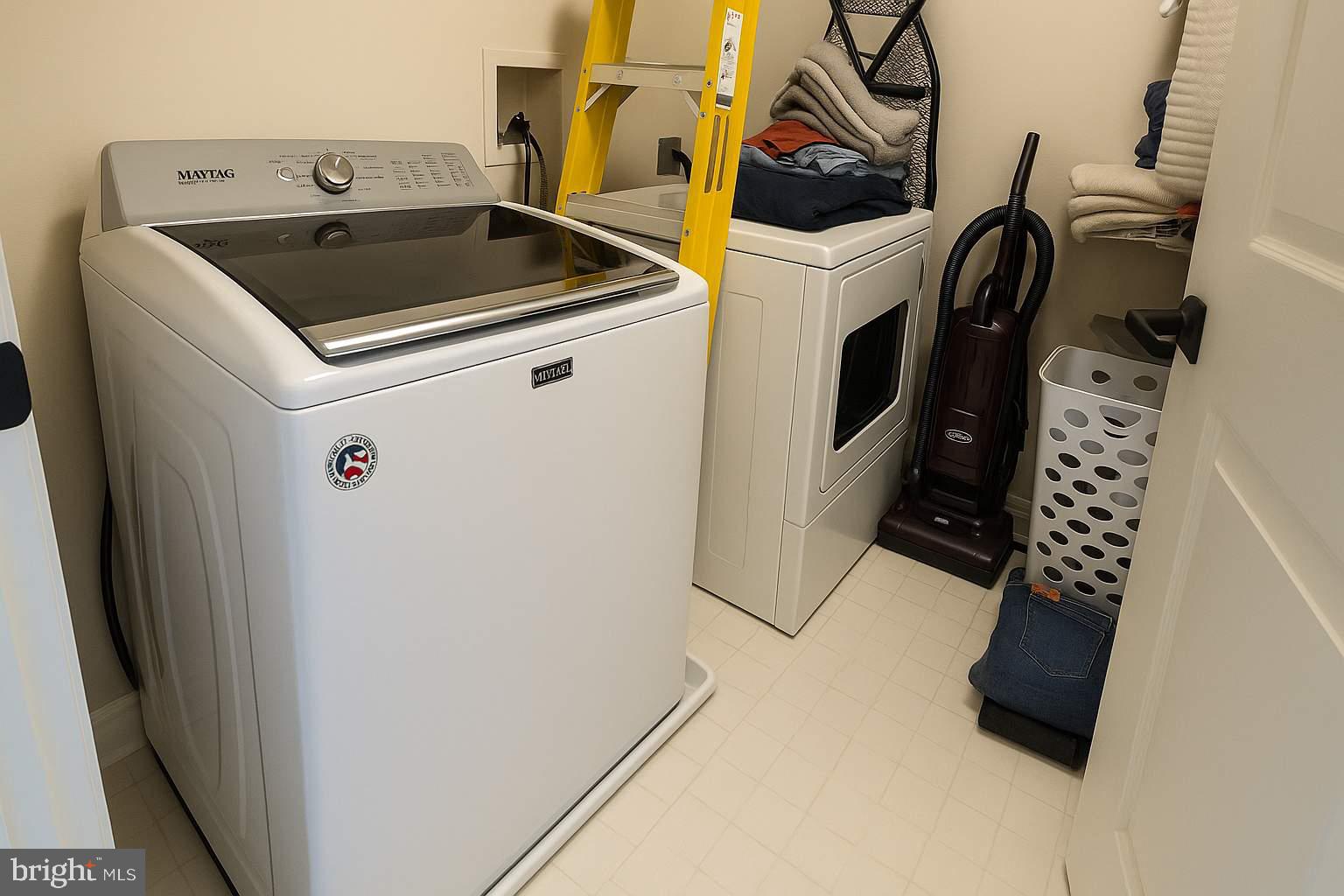 CLARKSBURG TOWN CENTER - Residential Lease