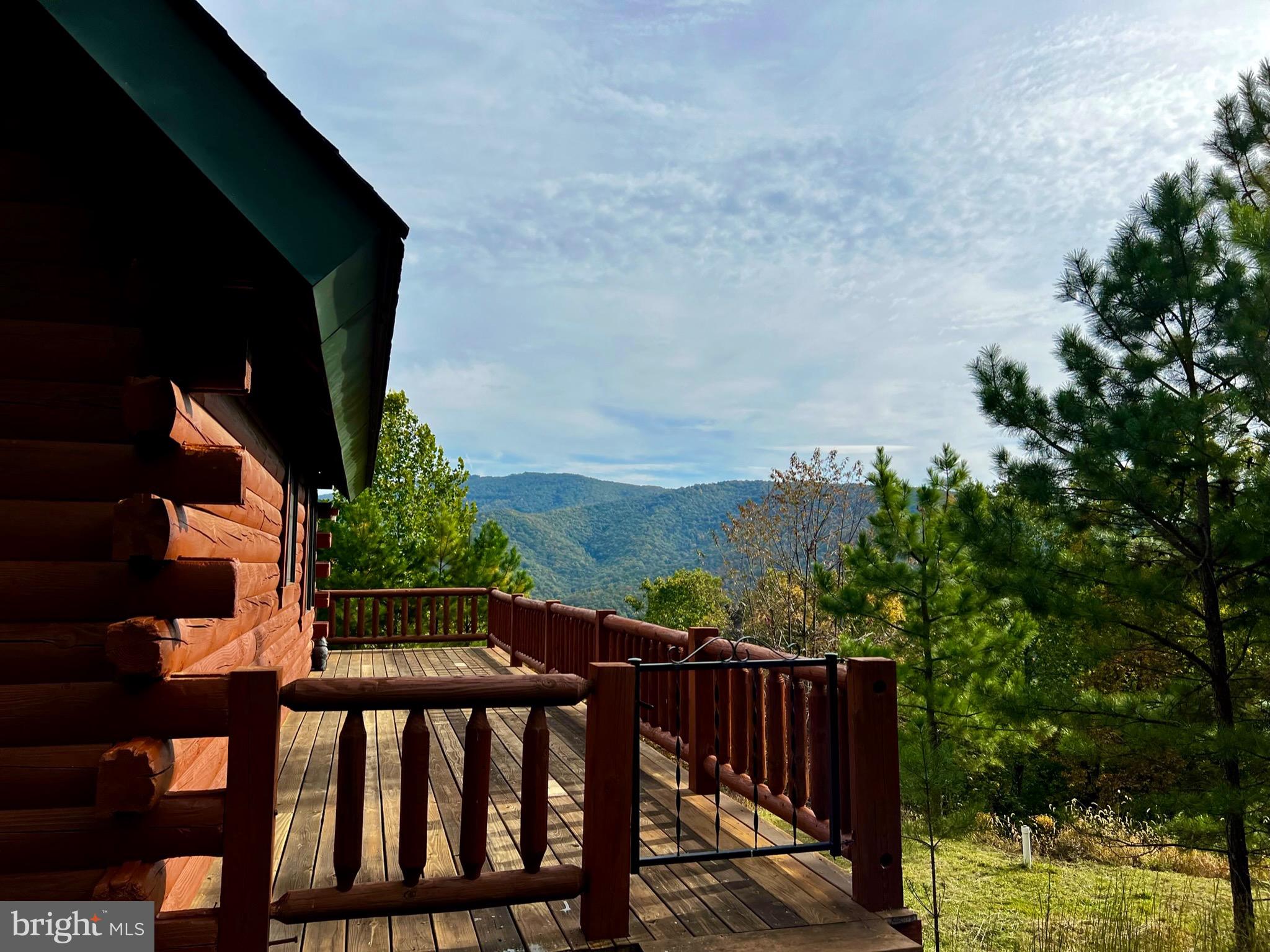 ASHTON WOODS PROPERTY OWNERS ASSOCIATION - Residential