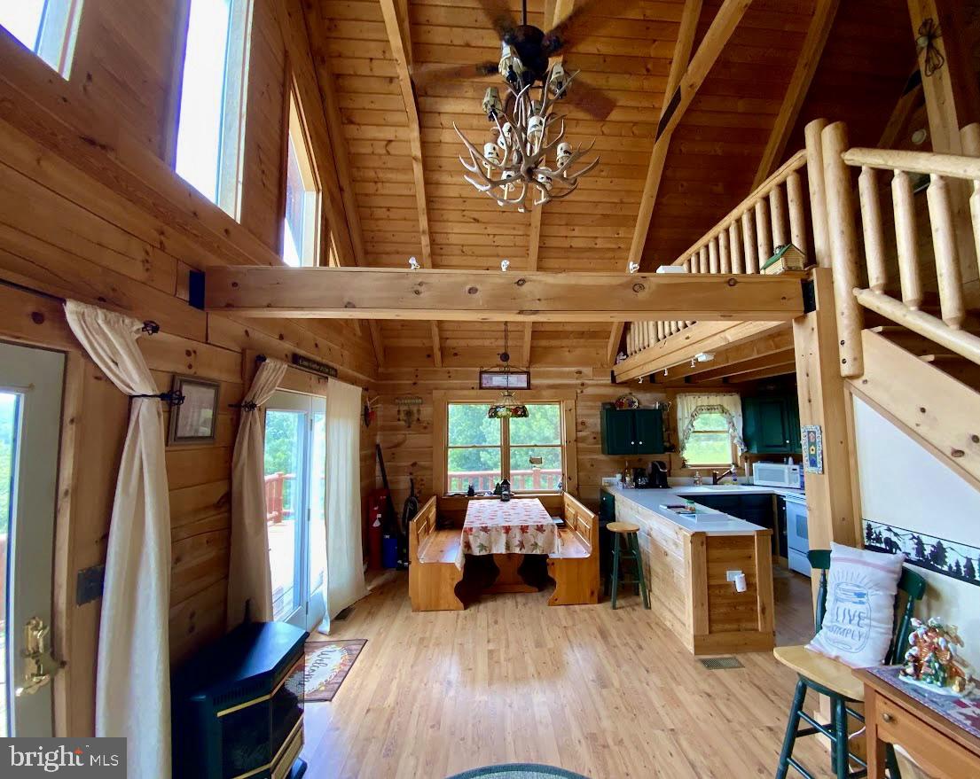 ASHTON WOODS PROPERTY OWNERS ASSOCIATION - Residential