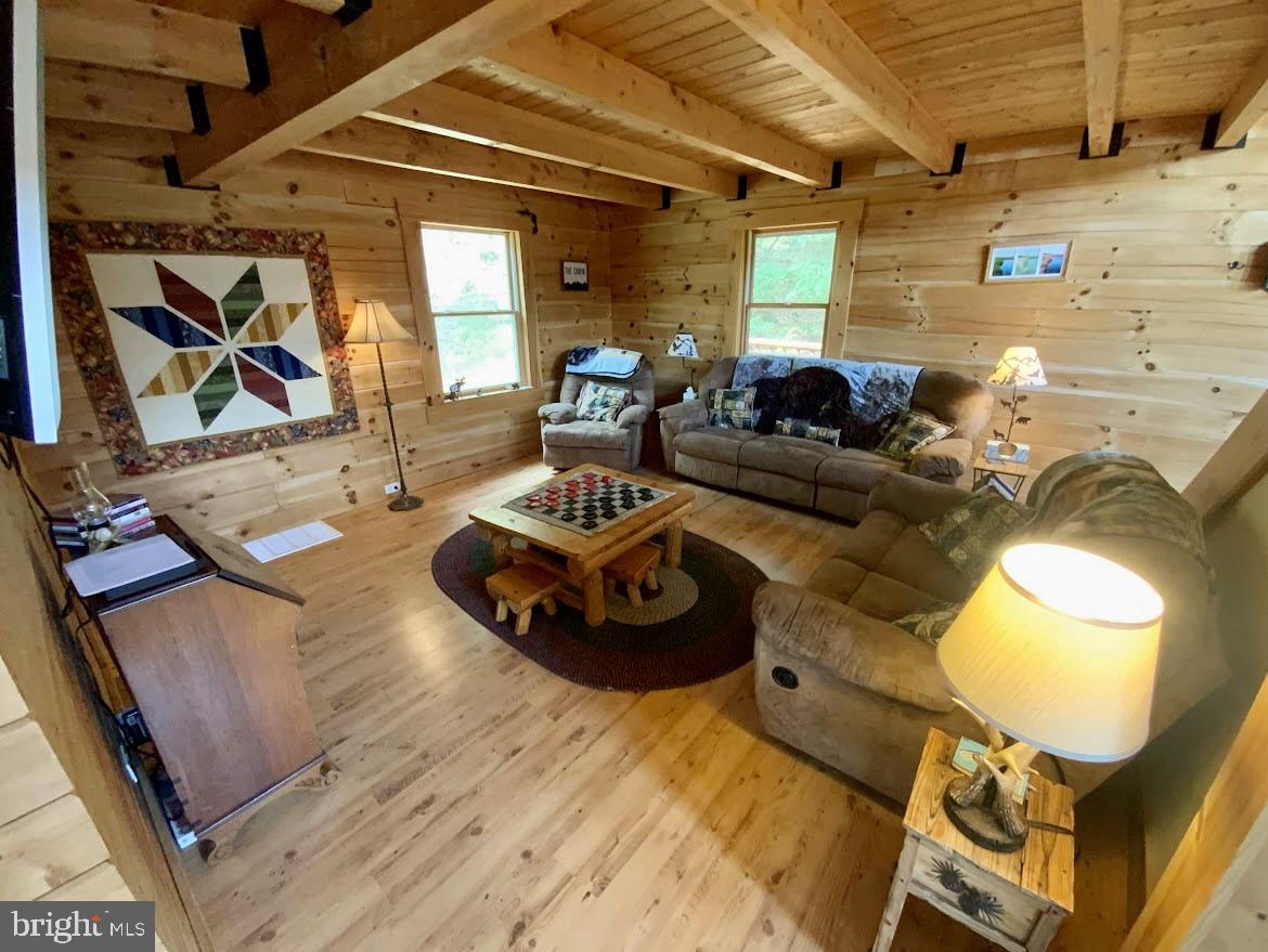 ASHTON WOODS PROPERTY OWNERS ASSOCIATION - Residential