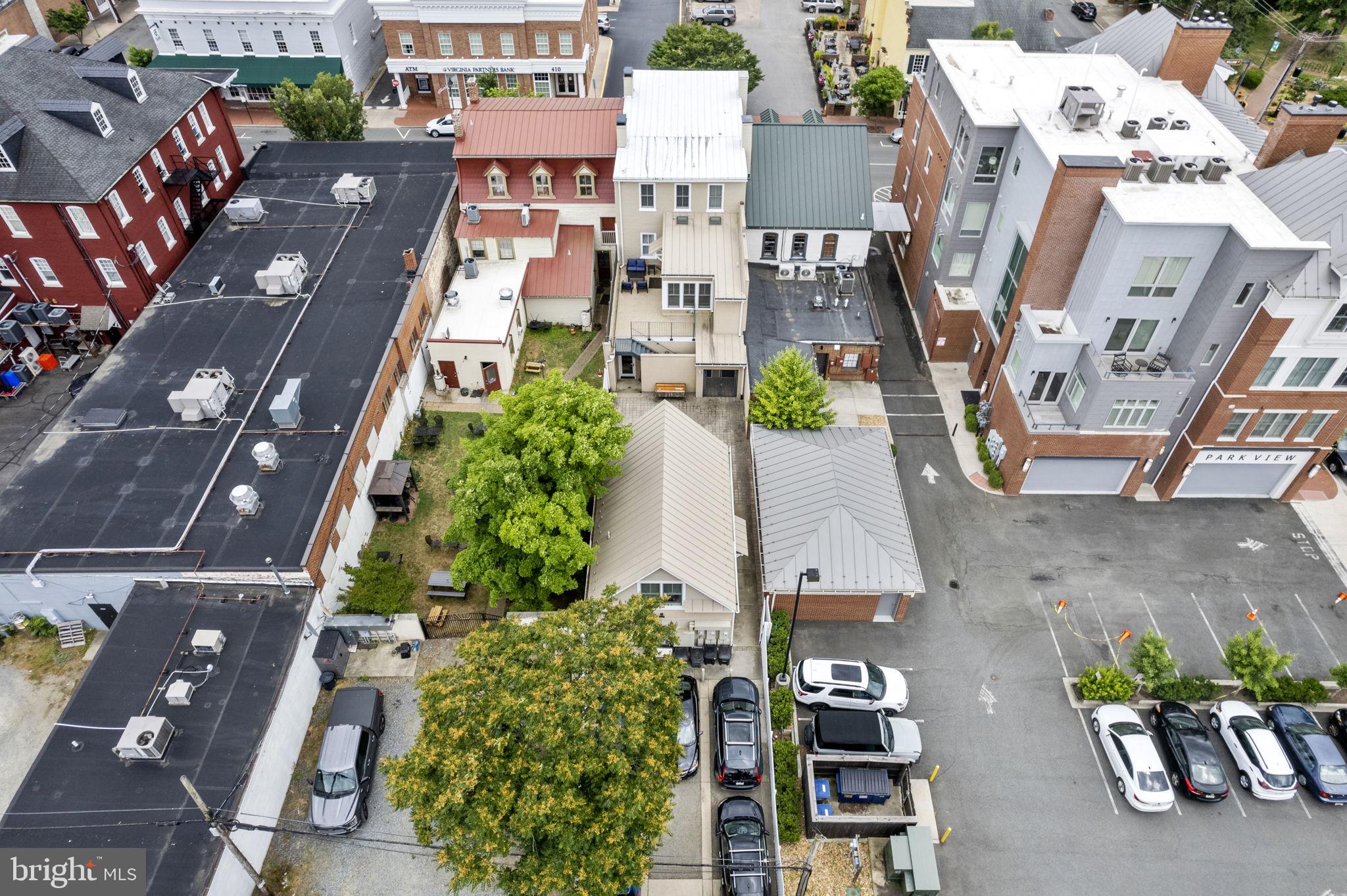 HISTORIC  DOWNTOWN FREDERICKSBURG - Commercial Lease