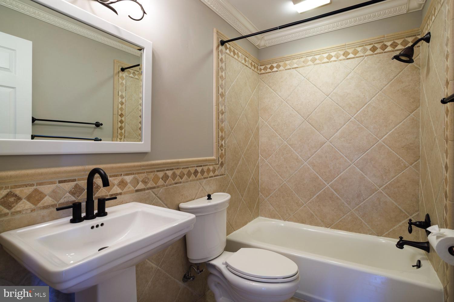 WYNNEWOOD - Residential