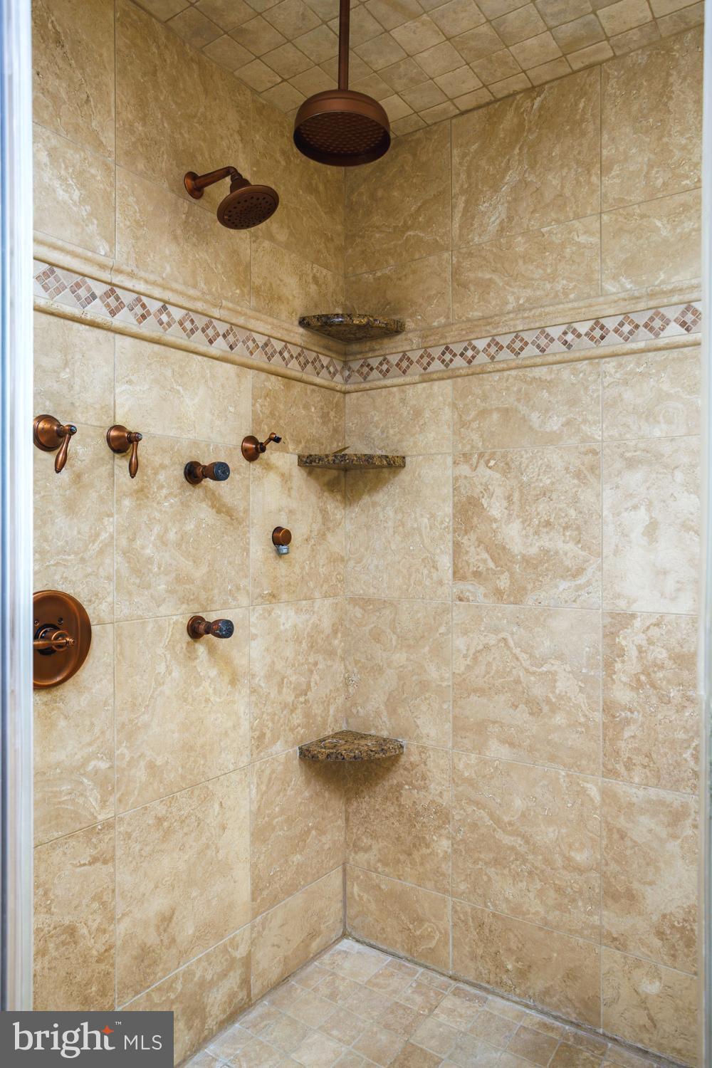 WYNNEWOOD - Residential