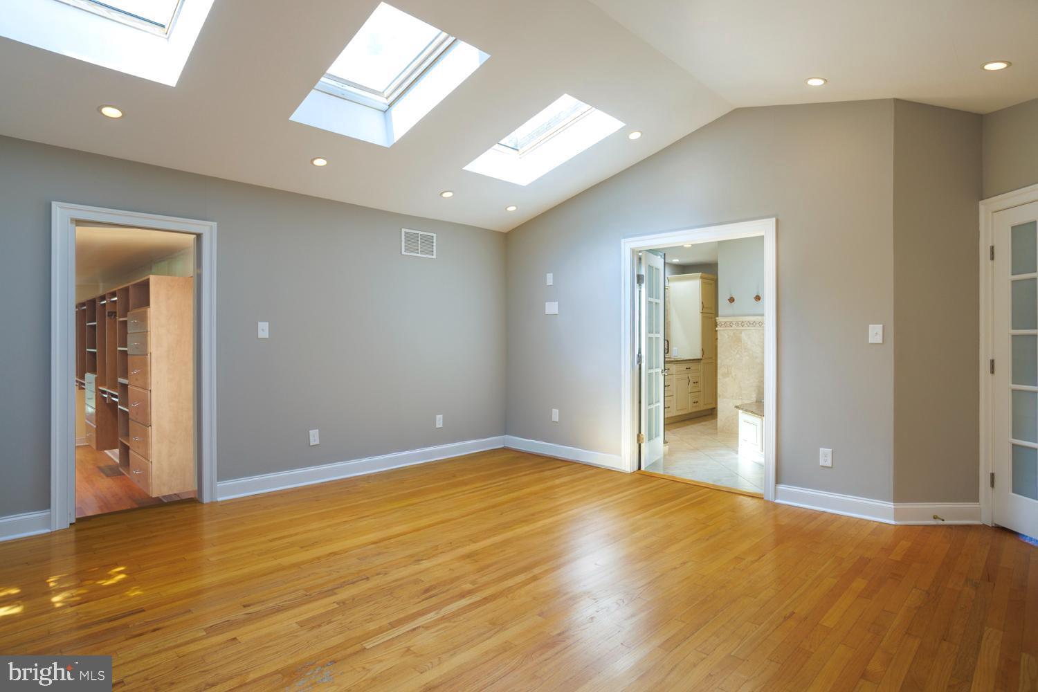 WYNNEWOOD - Residential