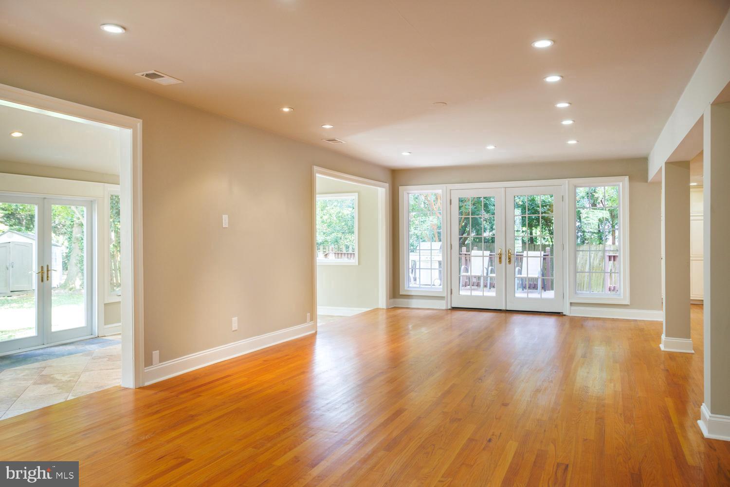 WYNNEWOOD - Residential