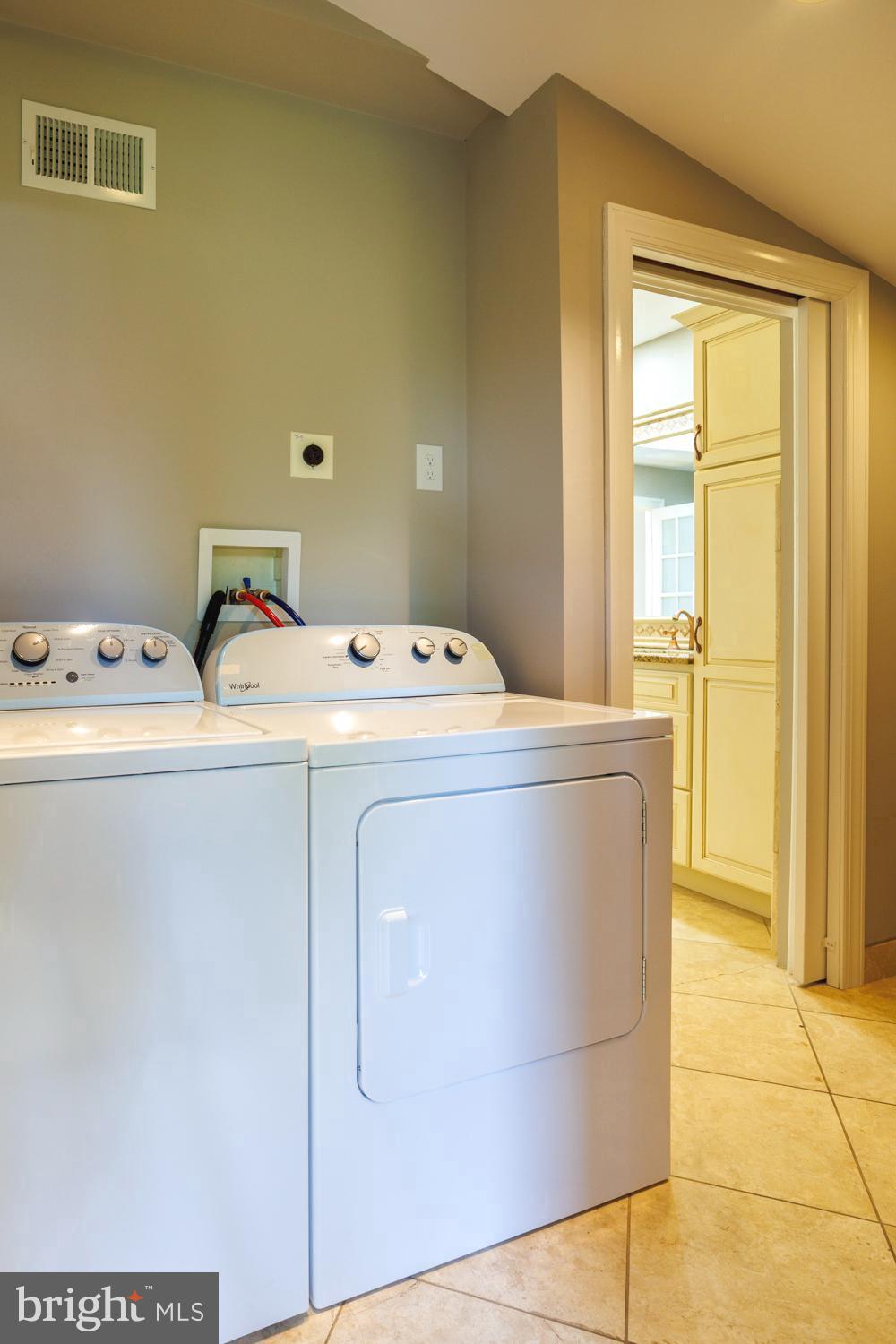 WYNNEWOOD - Residential