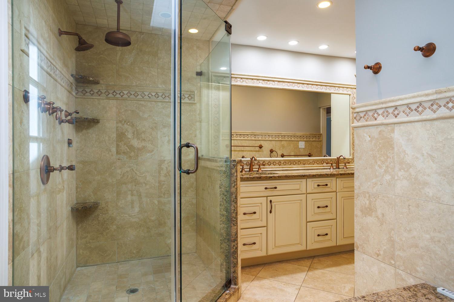 WYNNEWOOD - Residential