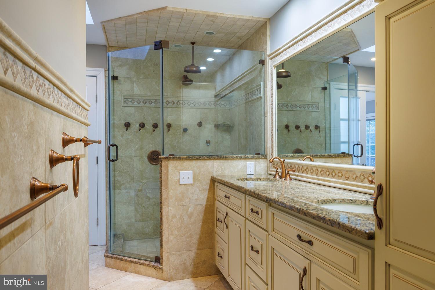 WYNNEWOOD - Residential