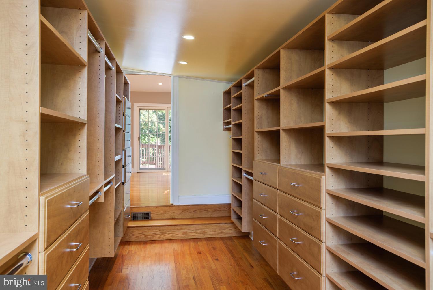 WYNNEWOOD - Residential