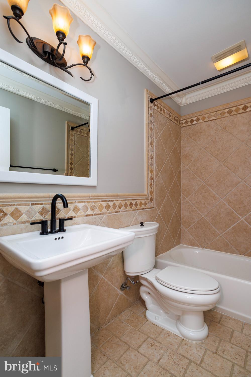 WYNNEWOOD - Residential