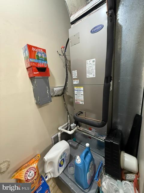 DEVON HILLS - Residential