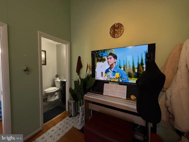 DEVON HILLS - Residential