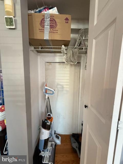 DEVON HILLS - Residential