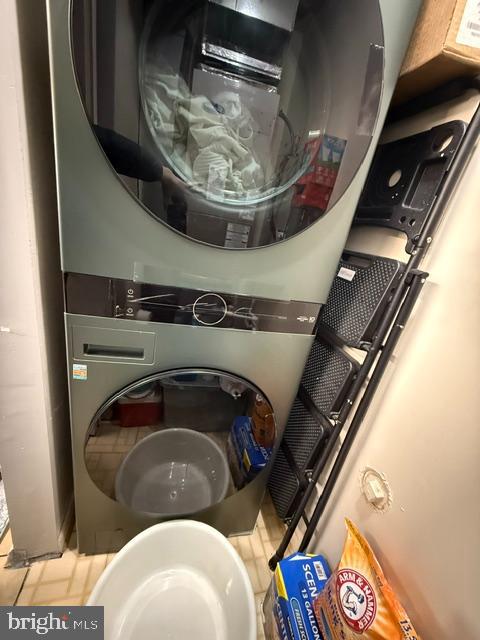 DEVON HILLS - Residential