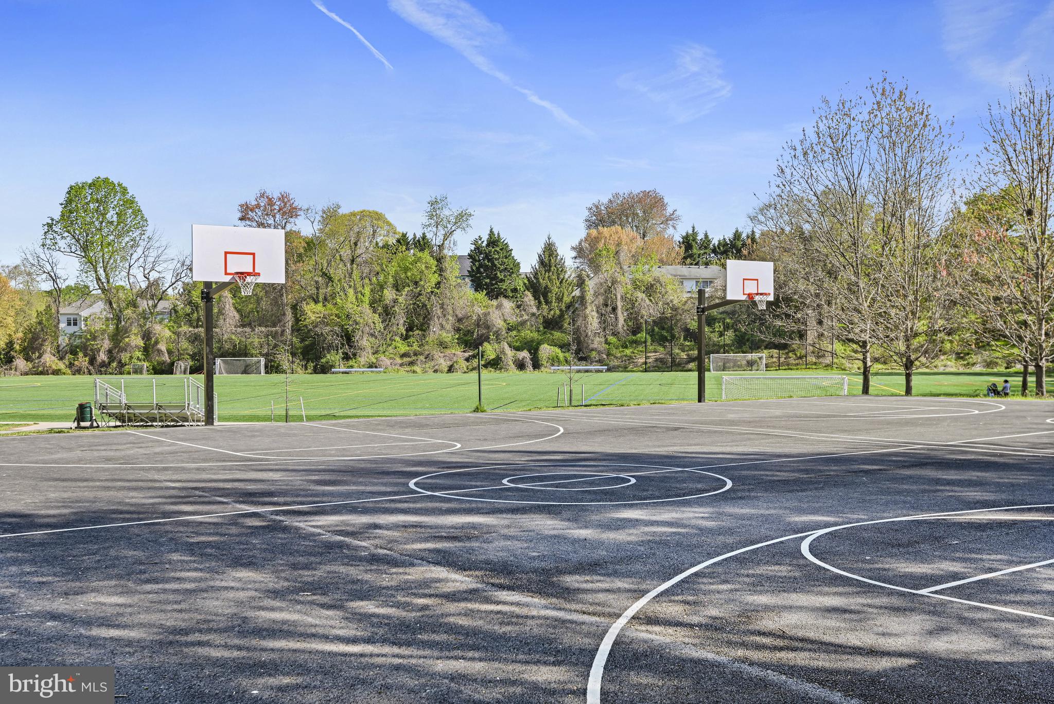 HUNTING HILLS - Residential