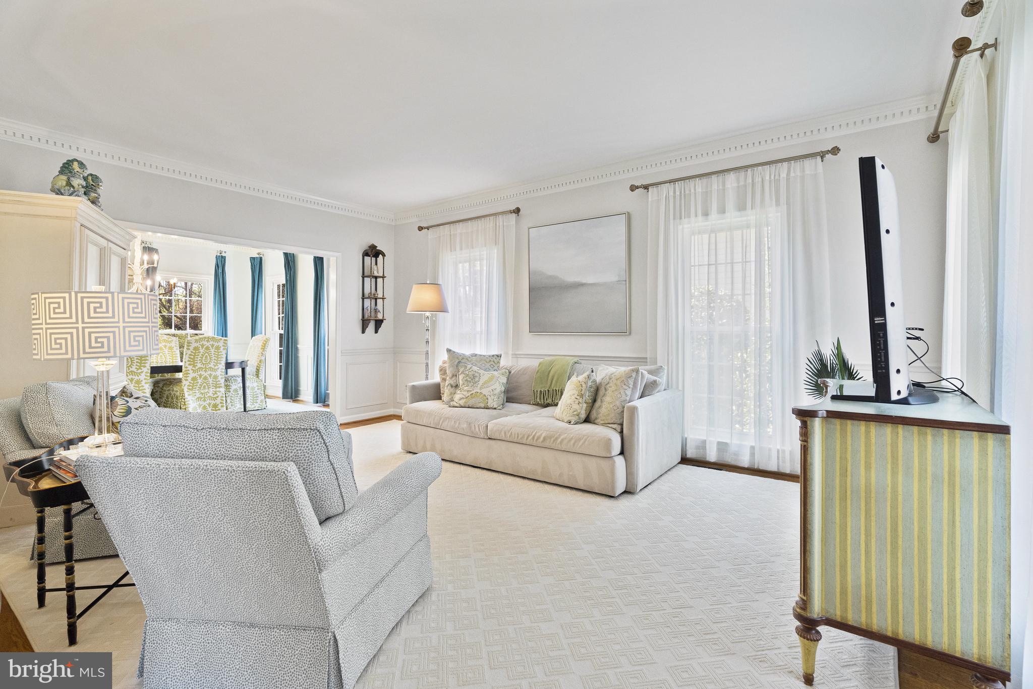 HUNTING HILLS - Residential