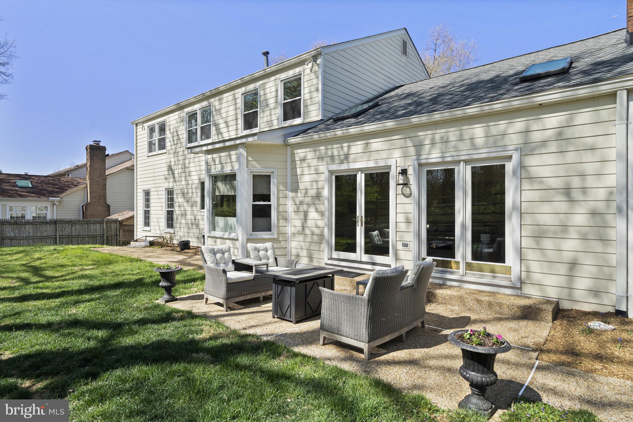 HUNTING HILLS - Residential