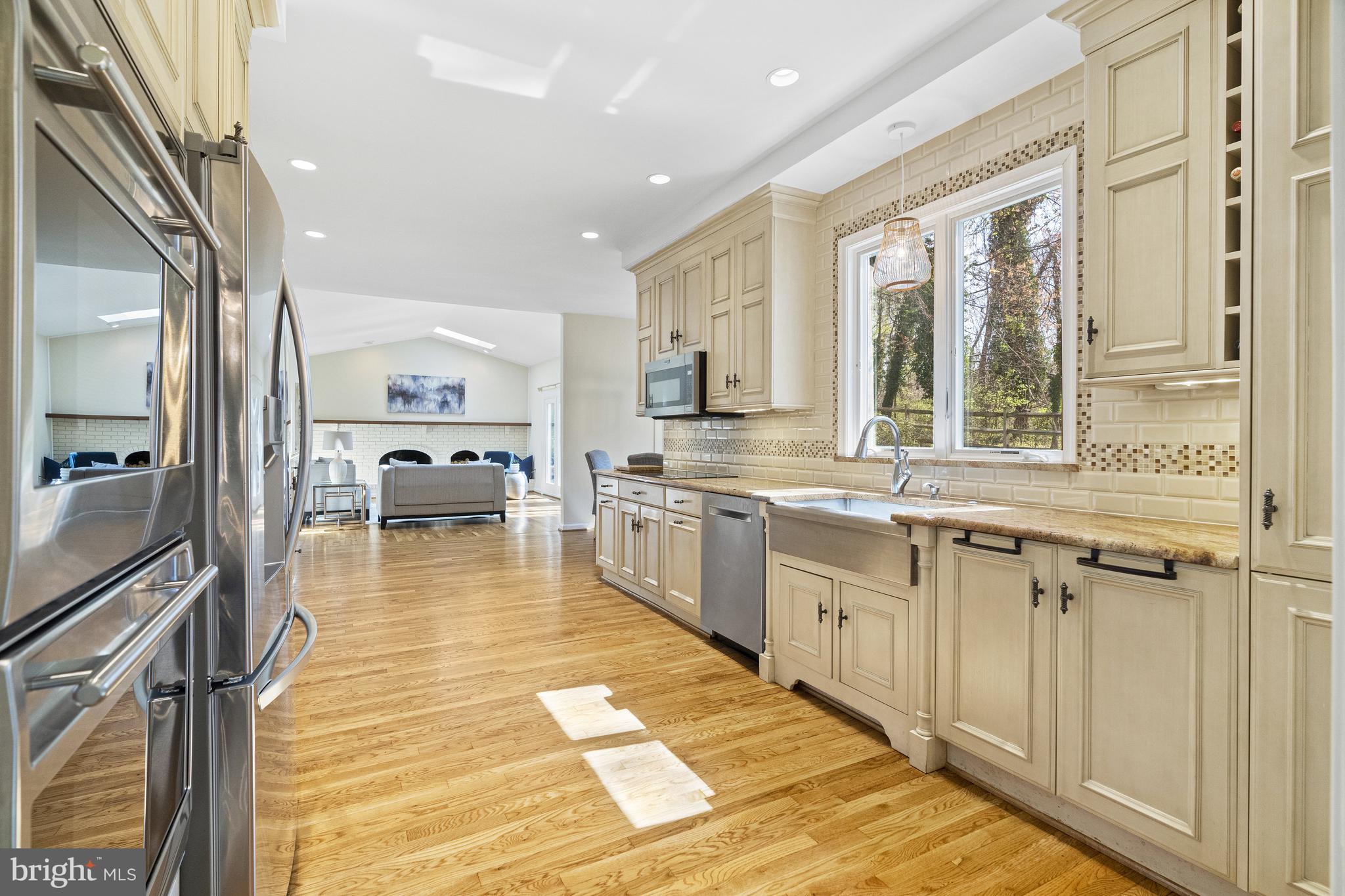 HUNTING HILLS - Residential