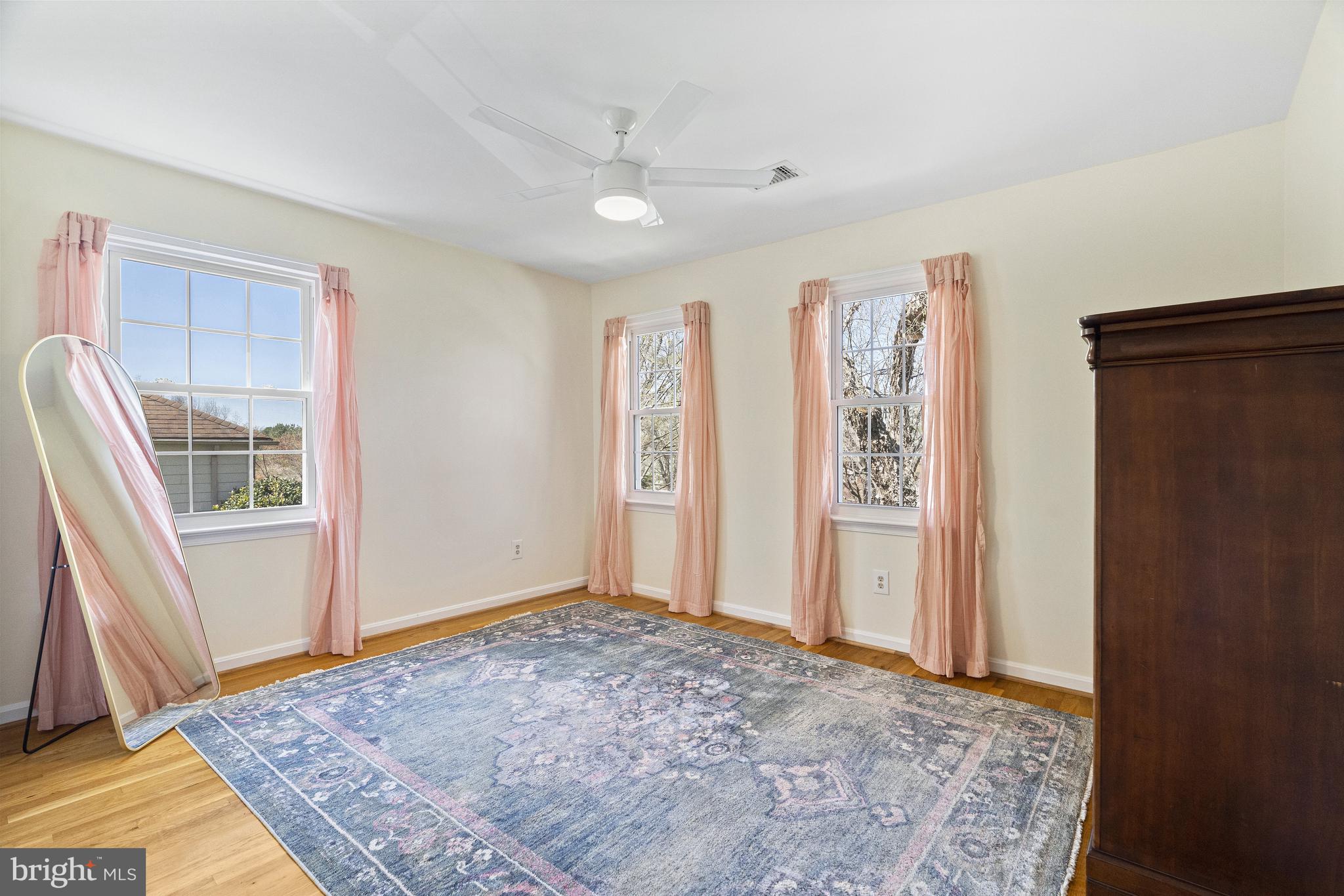 HUNTING HILLS - Residential