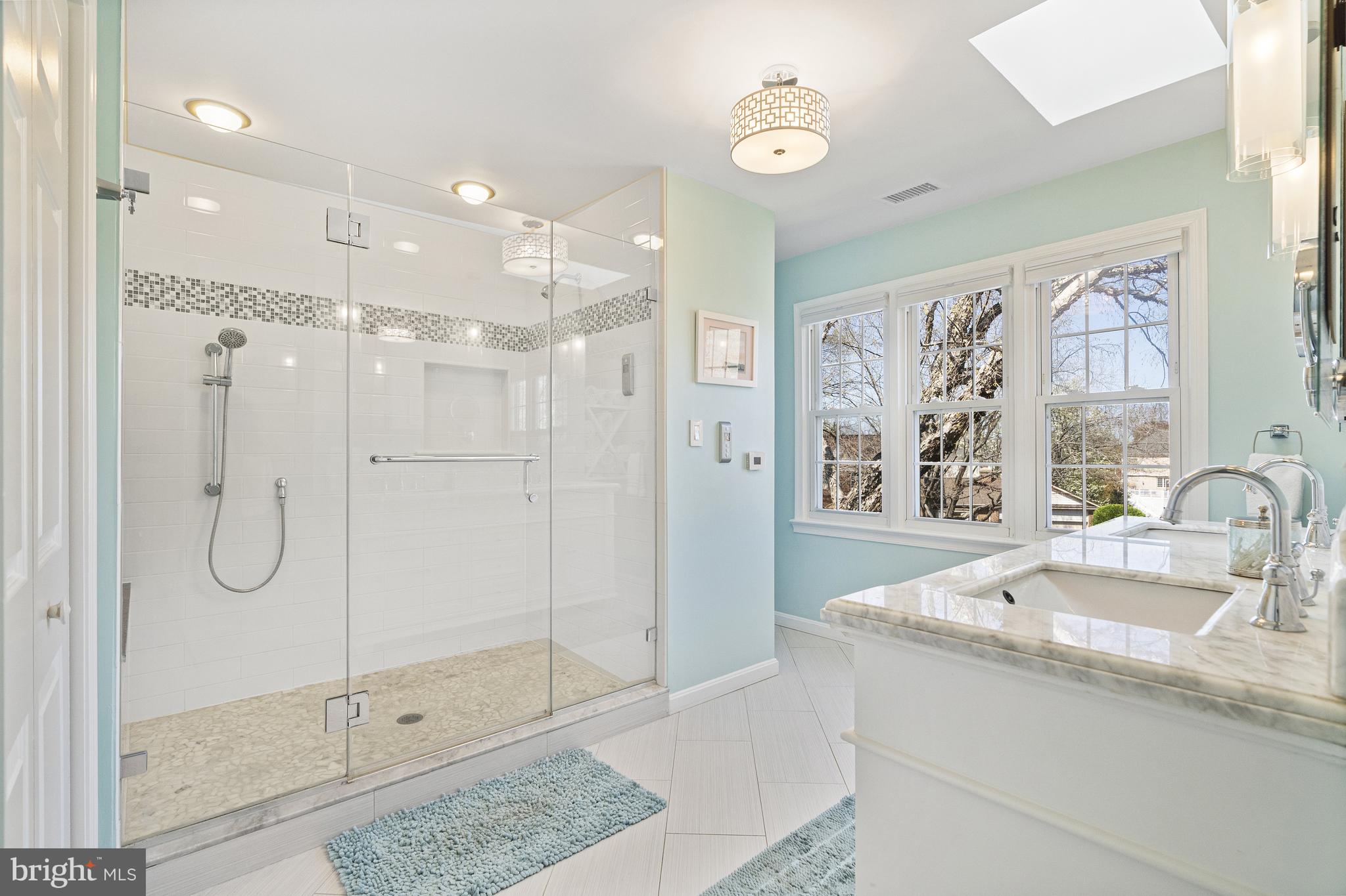 HUNTING HILLS - Residential