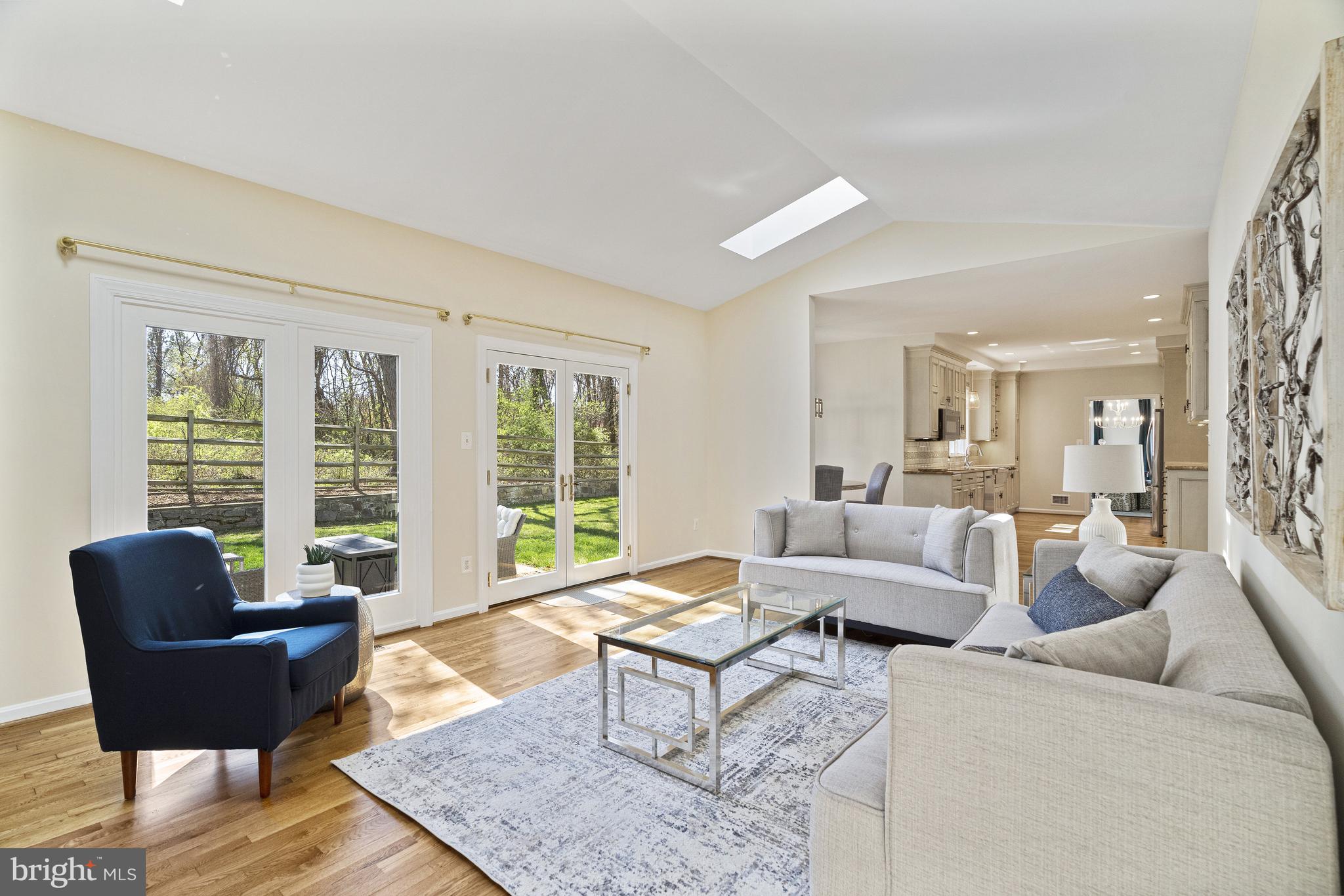 HUNTING HILLS - Residential