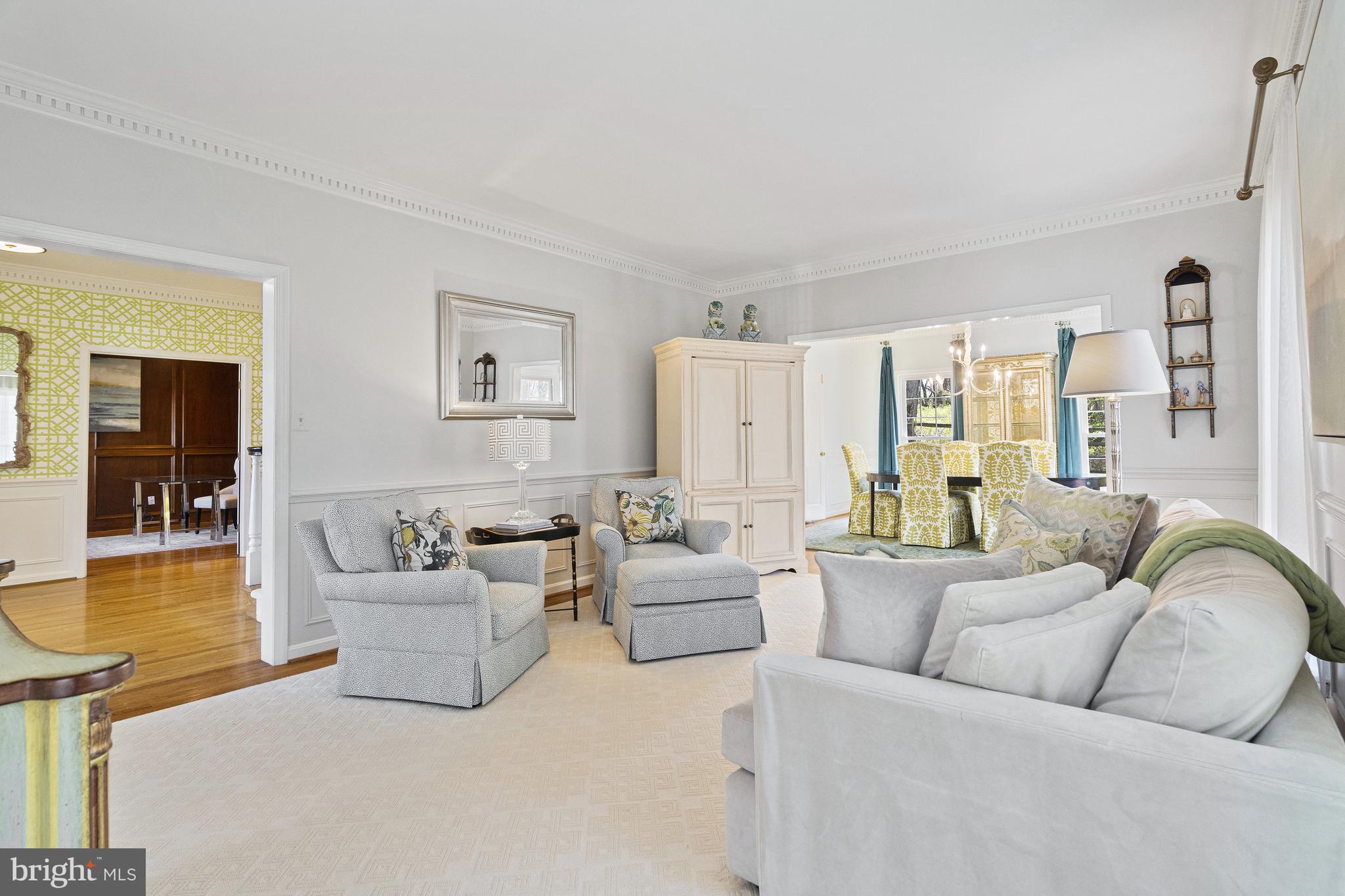 HUNTING HILLS - Residential