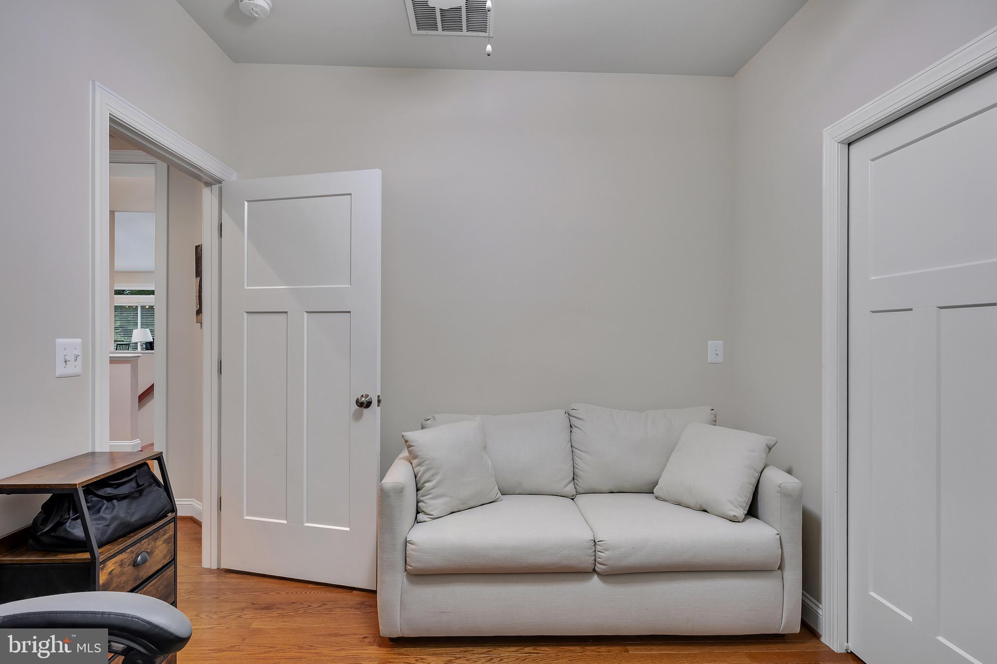 MAGNOLIA HARBOUR - Residential