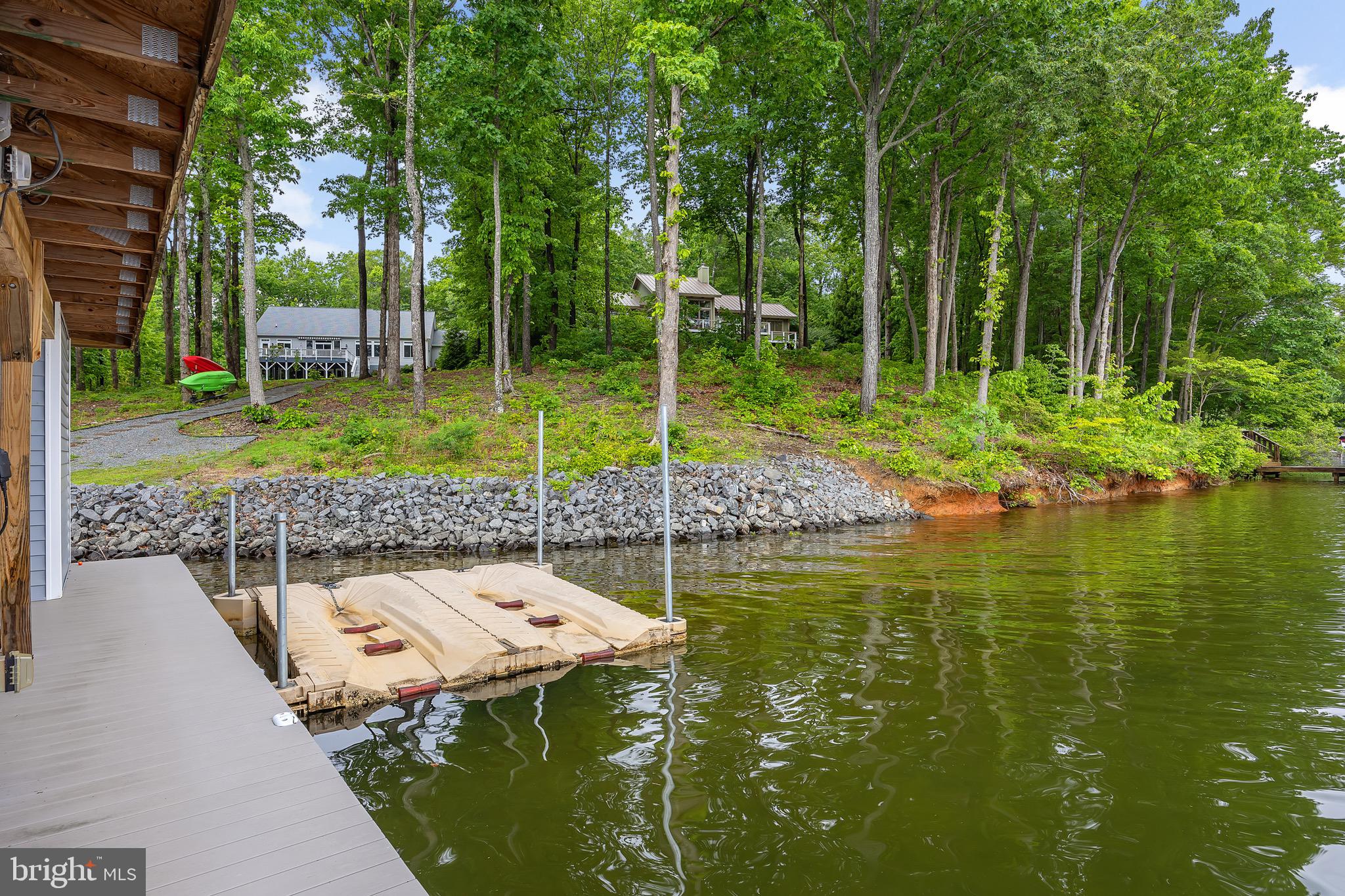 MAGNOLIA HARBOUR - Residential