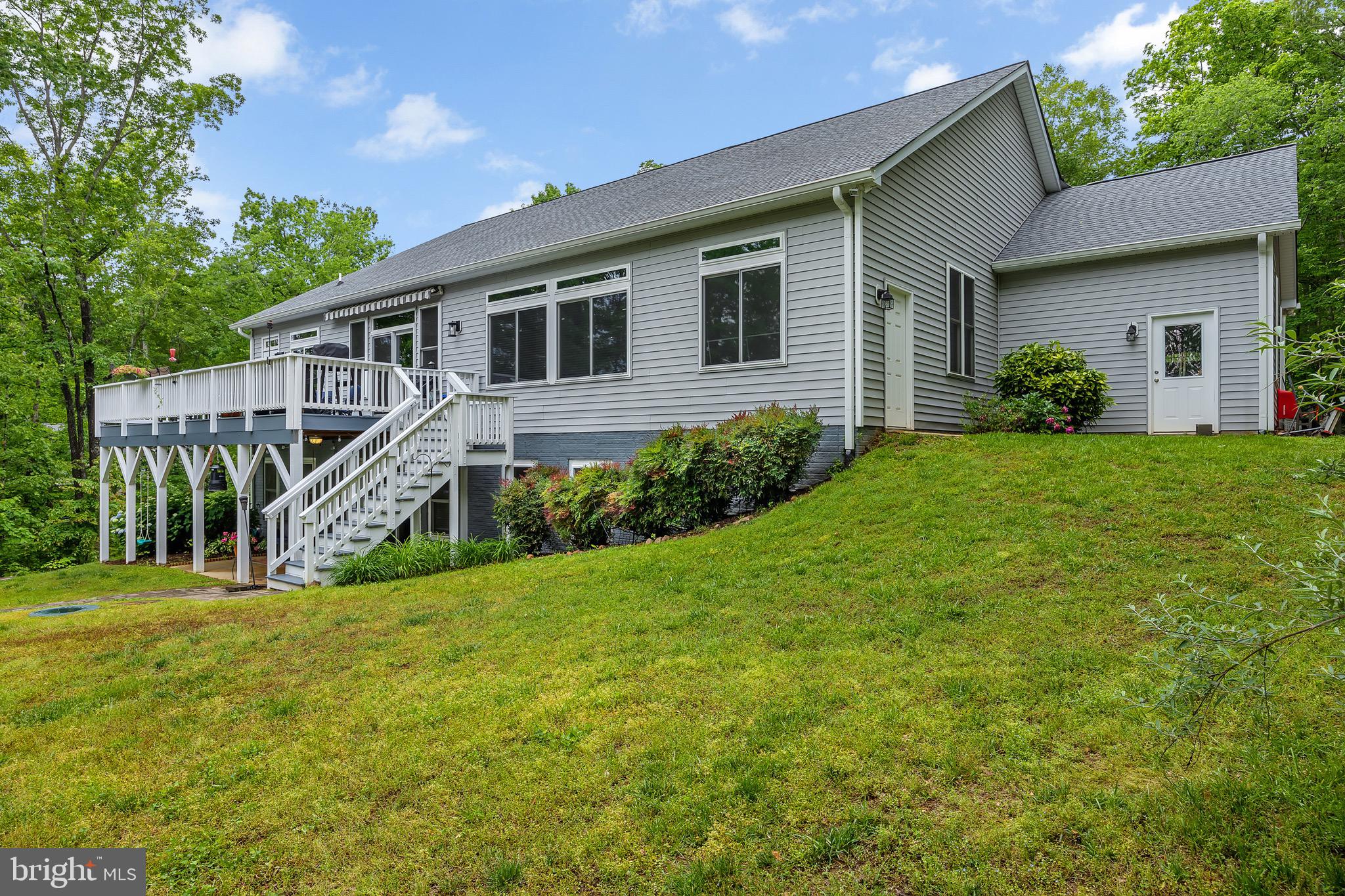 MAGNOLIA HARBOUR - Residential