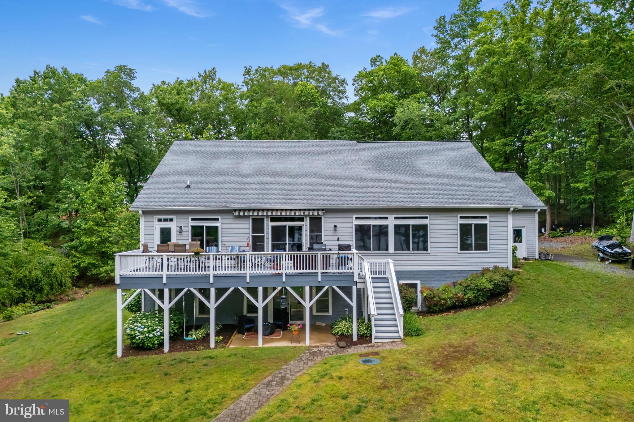 MAGNOLIA HARBOUR - Residential