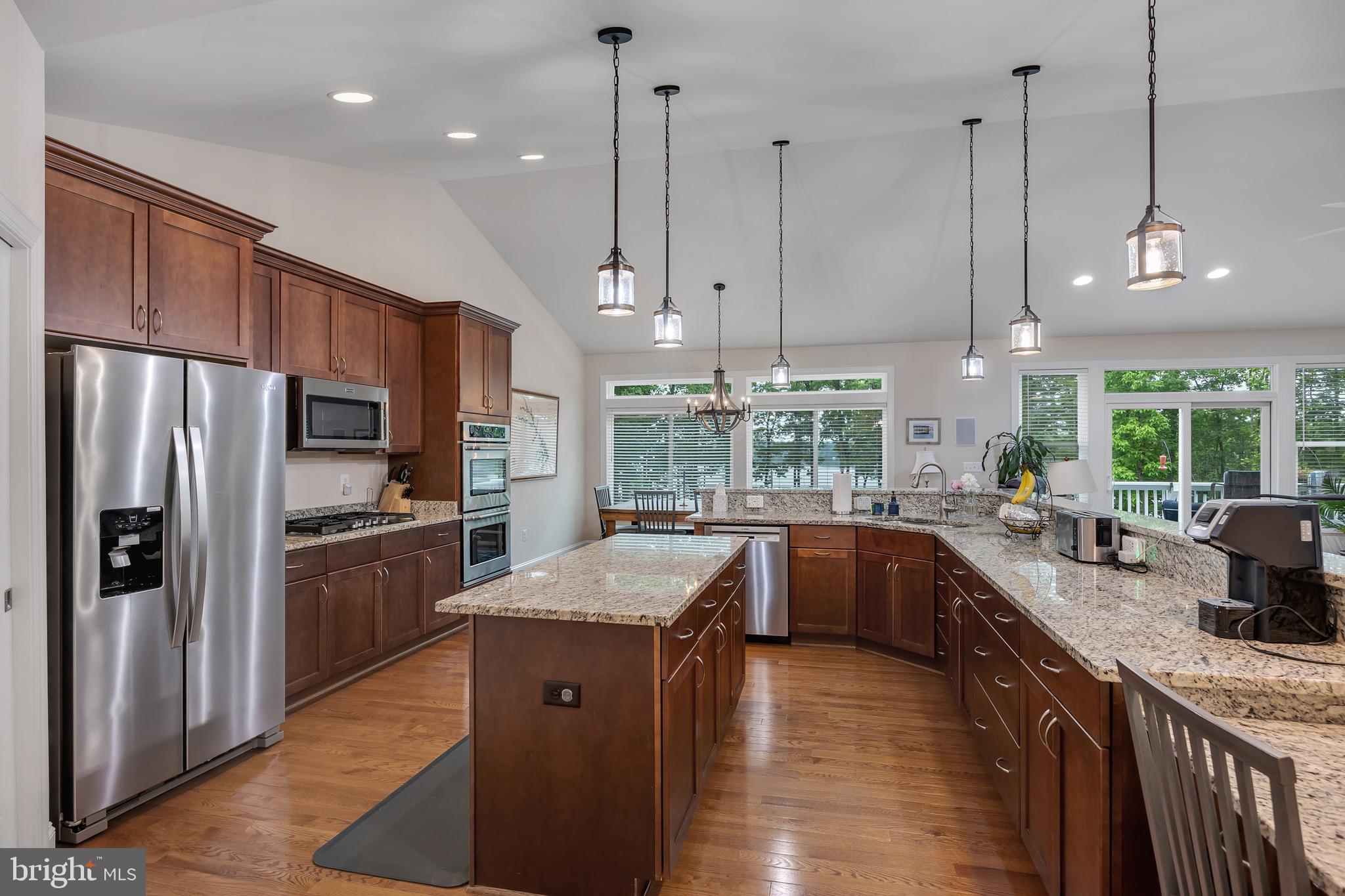 MAGNOLIA HARBOUR - Residential