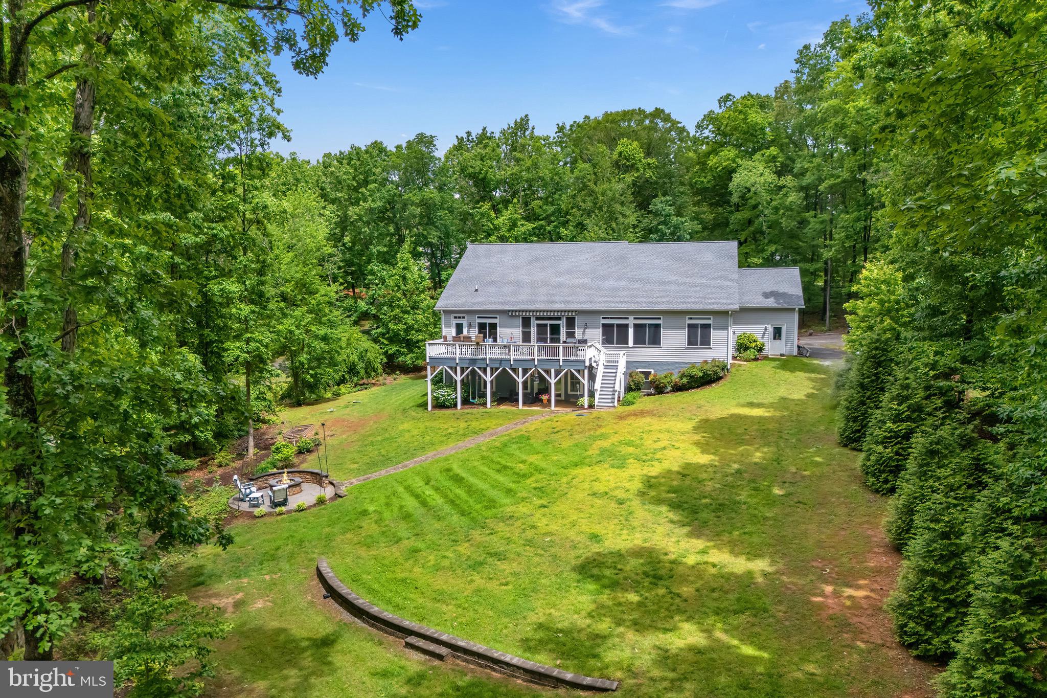 MAGNOLIA HARBOUR - Residential