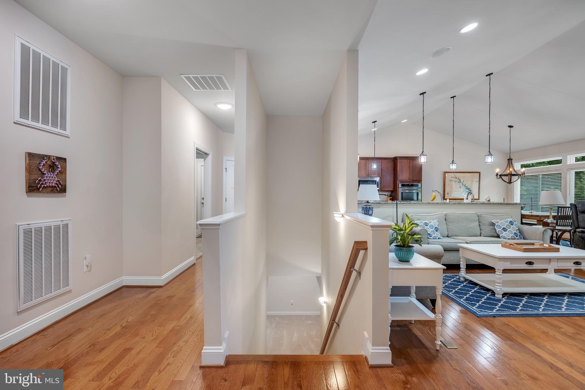 MAGNOLIA HARBOUR - Residential