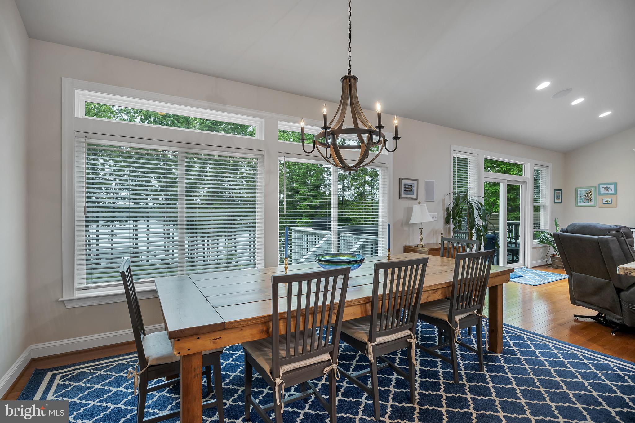 MAGNOLIA HARBOUR - Residential