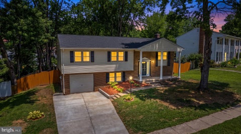 Photo of 4950 Kirwyn Court, WOODBRIDGE, VA 22193 (MLS # VAPW2124054)