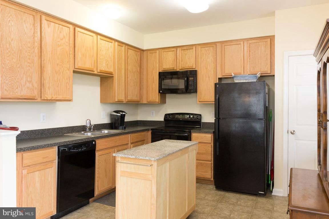 VILLAGES OF WELLINGTON - Residential