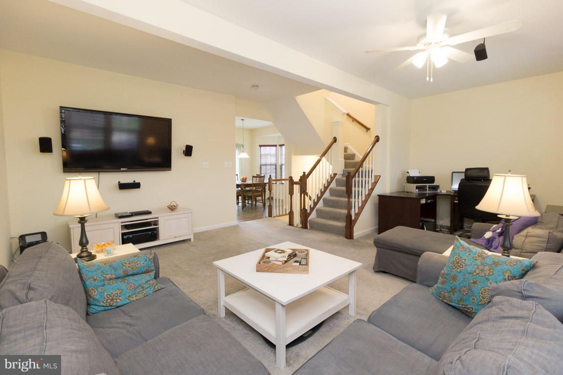 VILLAGES OF WELLINGTON - Residential