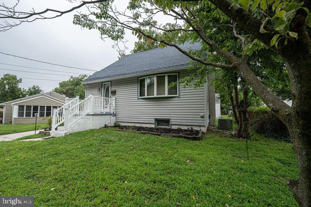 128 W ELM AVENUE