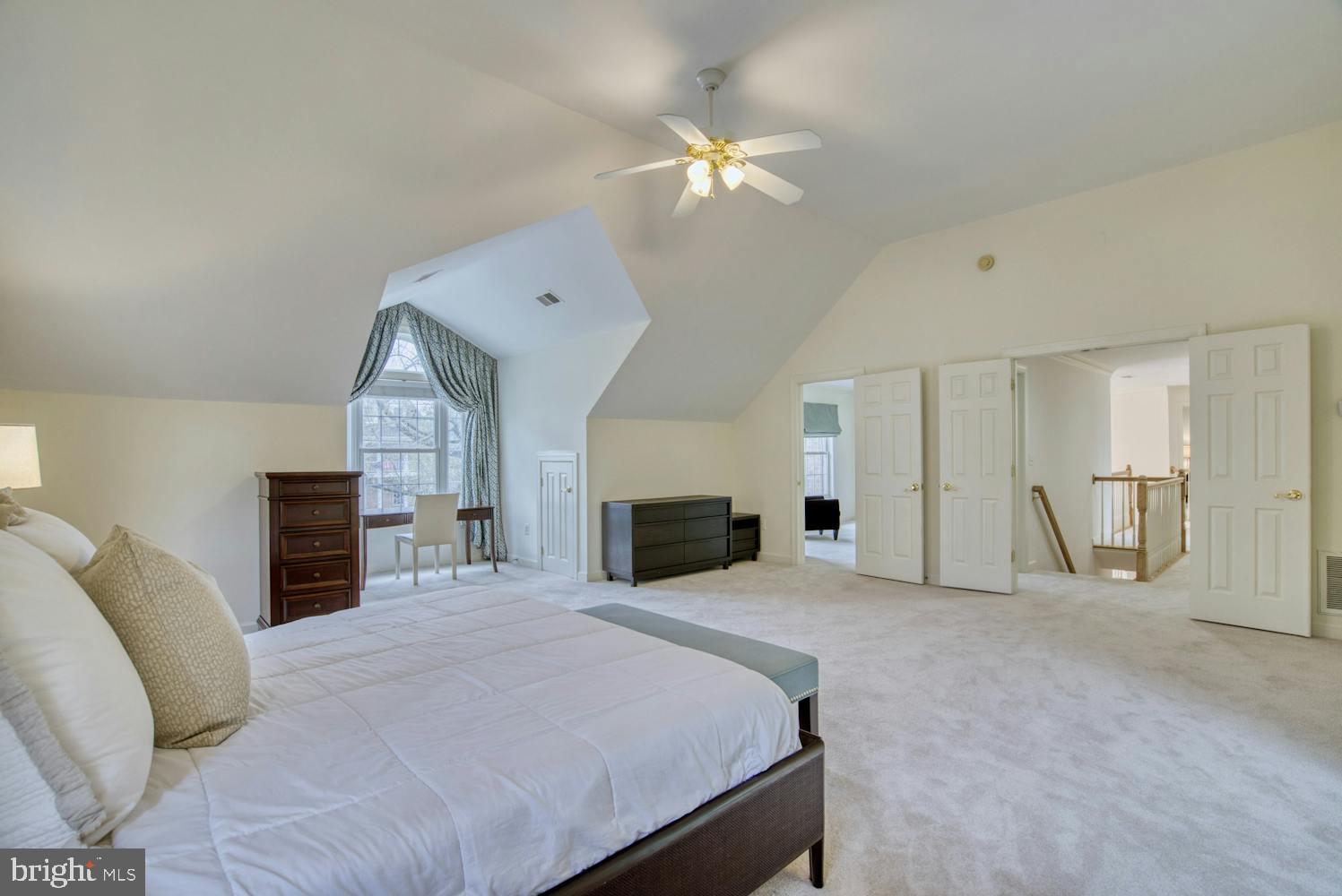 ARLINGTON RIDGE - Residential