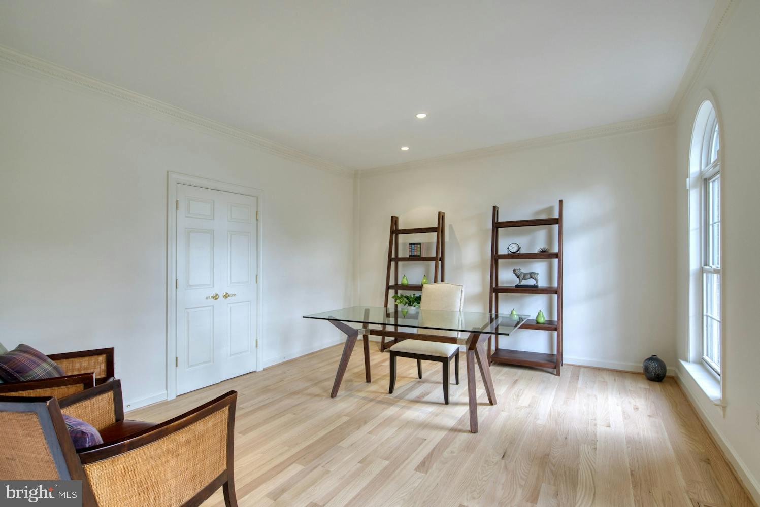 ARLINGTON RIDGE - Residential