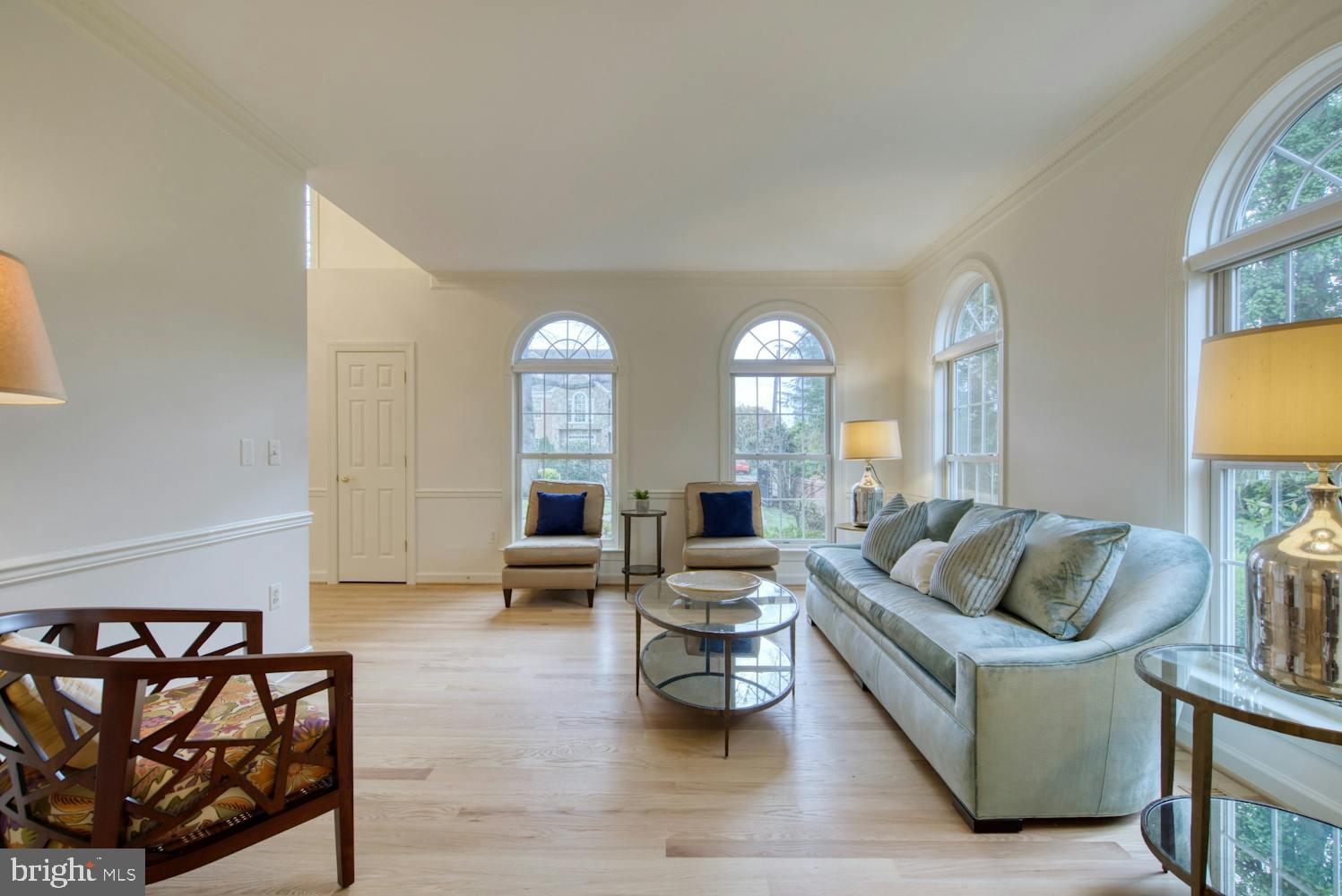 ARLINGTON RIDGE - Residential