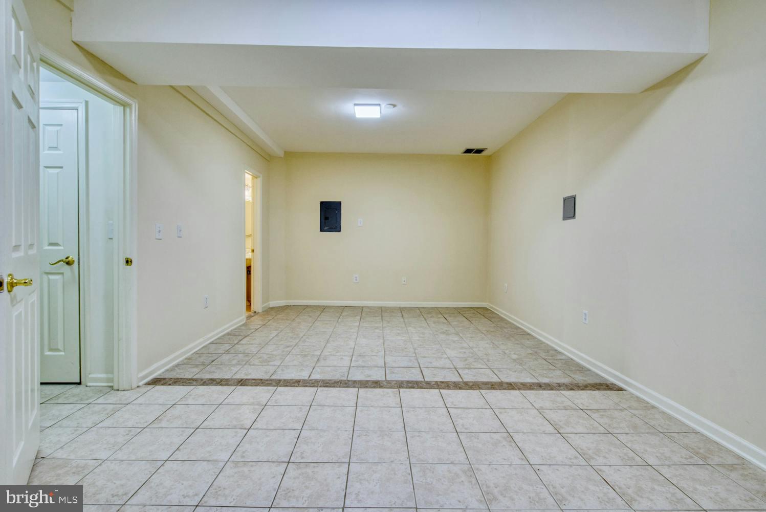 ARLINGTON RIDGE - Residential